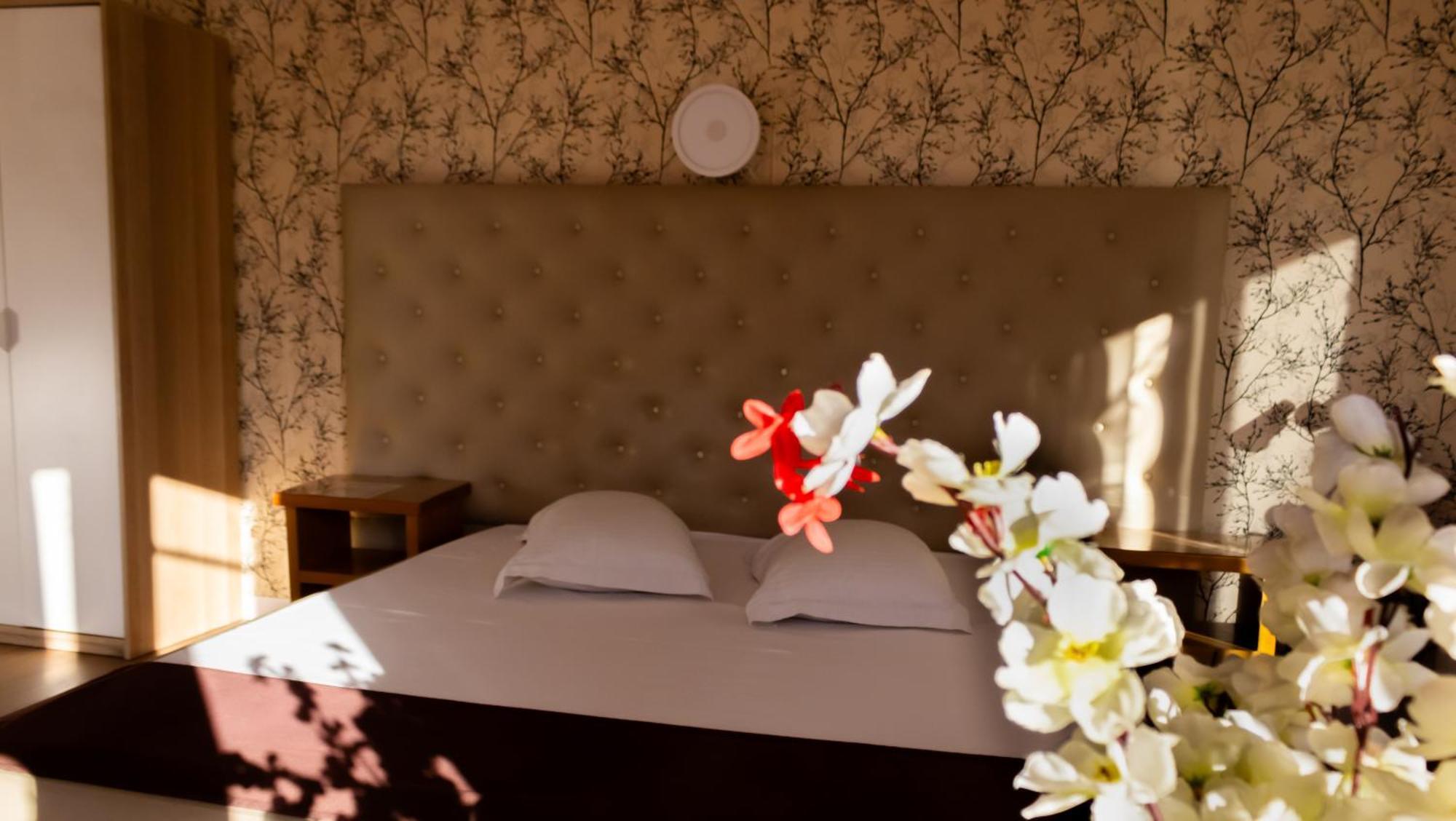 Hotel Funnytime Bukareszt Zewnętrze zdjęcie